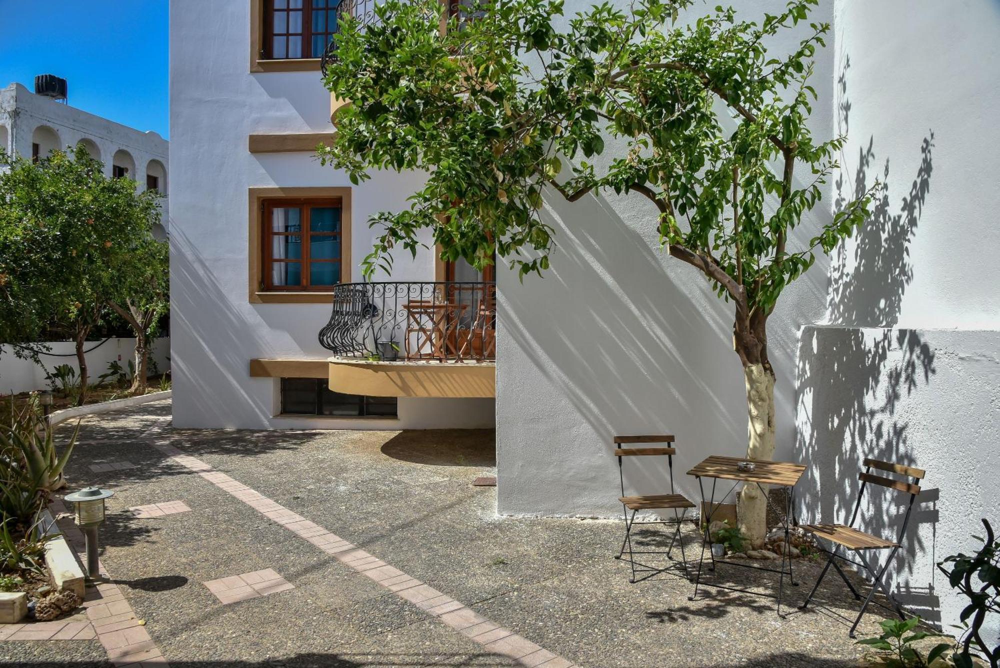 Eva Studios & Apartments Agia Pelagia  Exterior photo