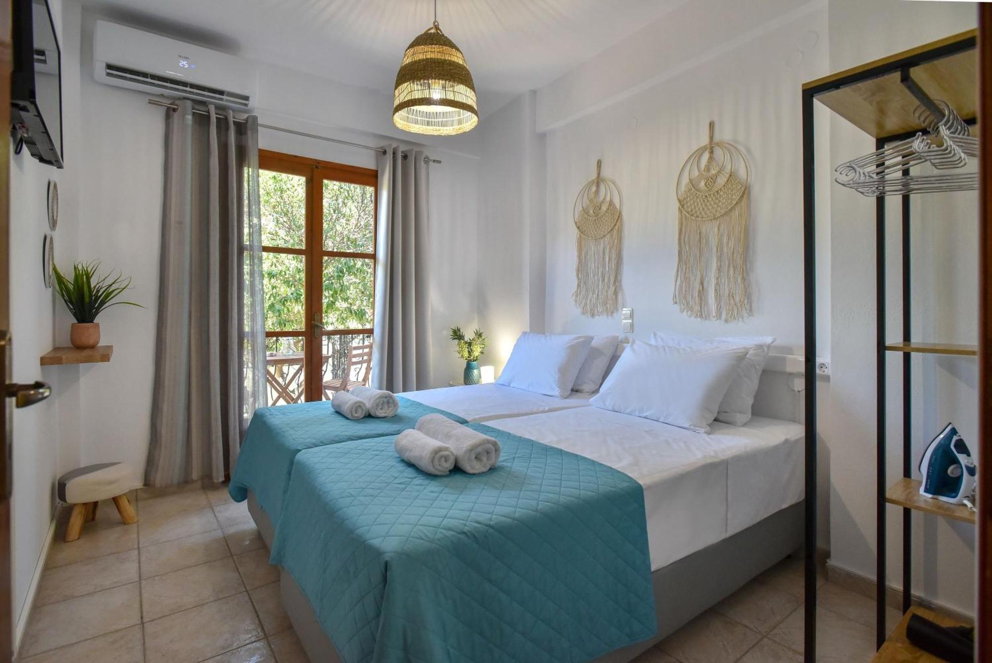 Eva Studios & Apartments Agia Pelagia  Exterior photo