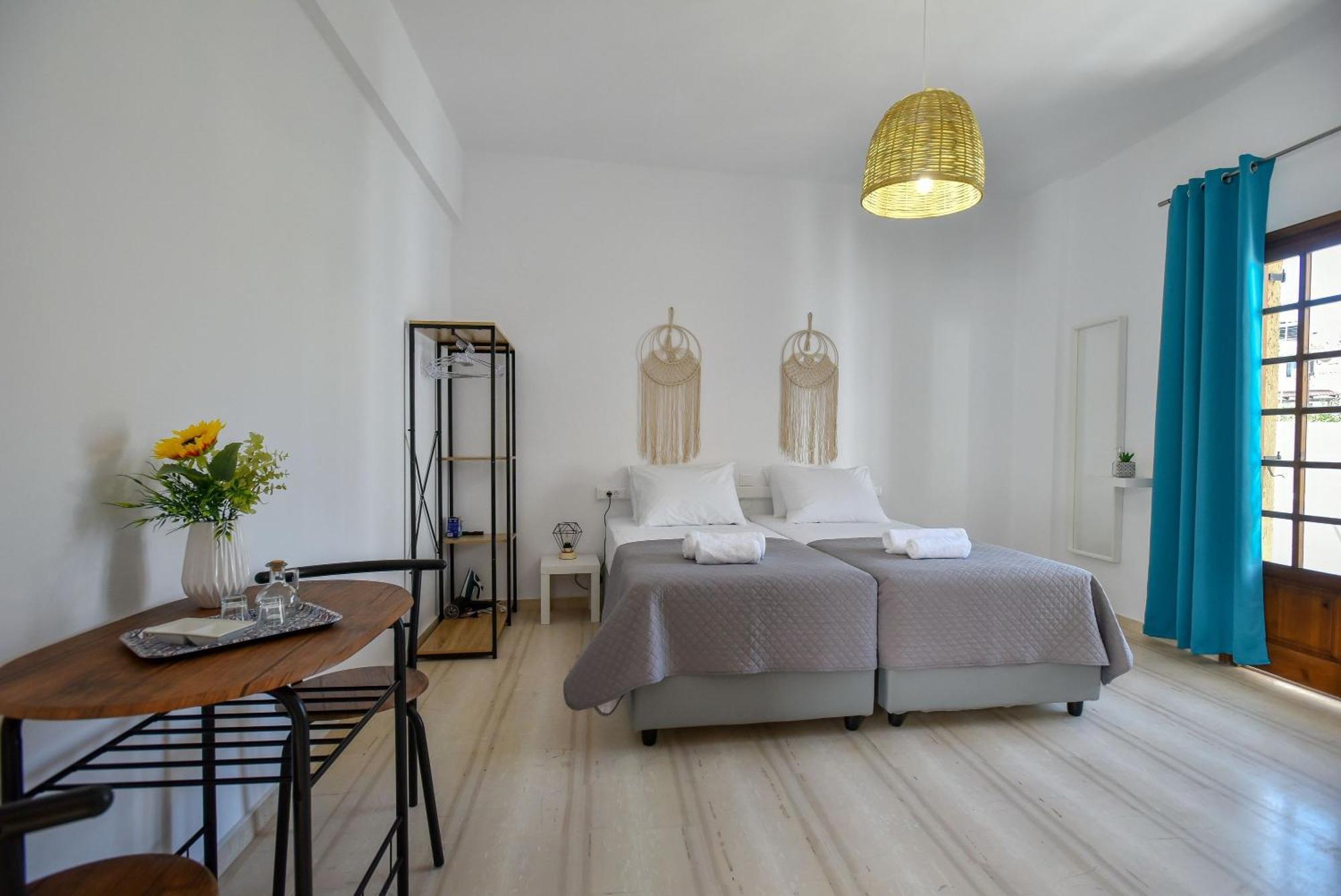 Eva Studios & Apartments Agia Pelagia  Exterior photo