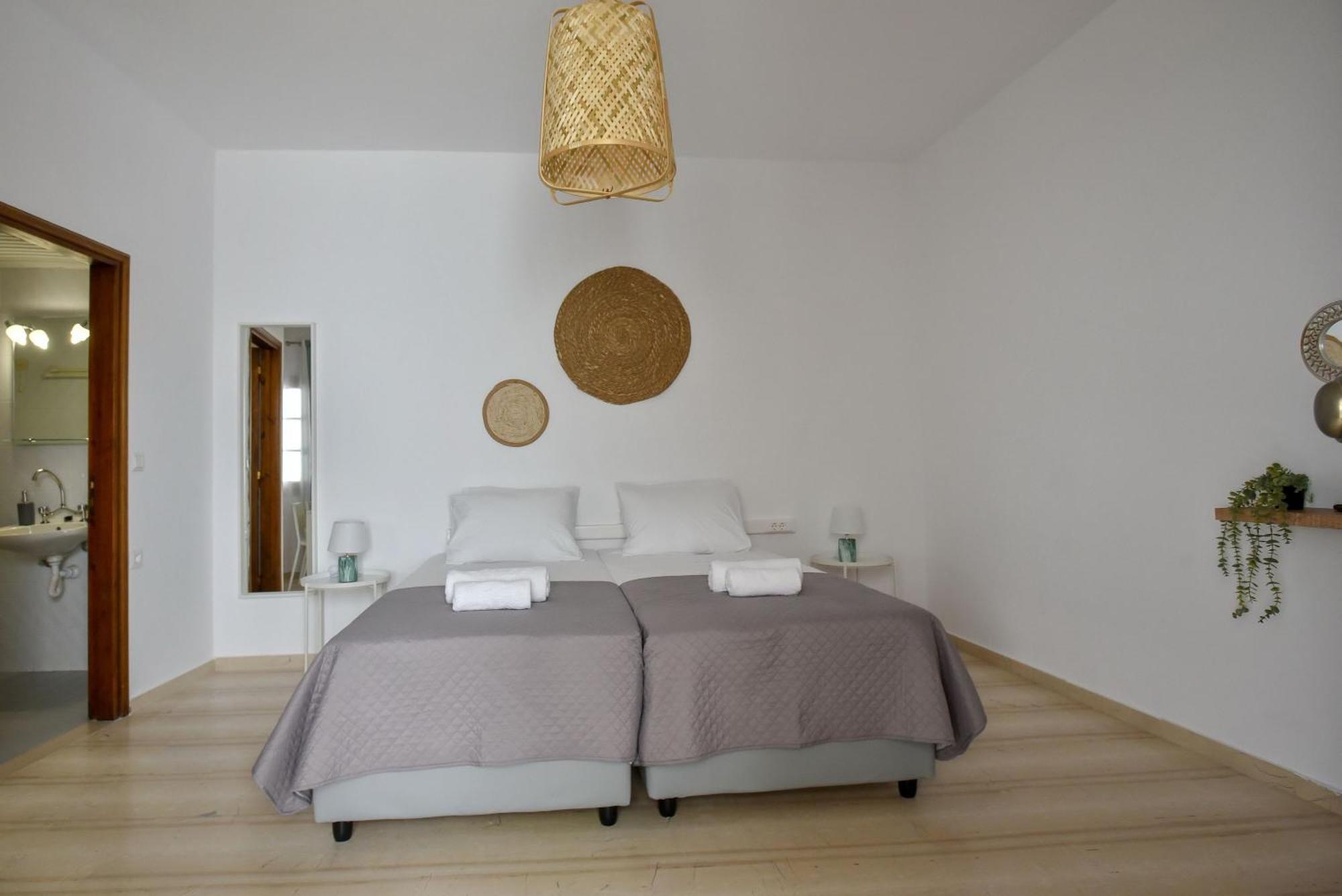 Eva Studios & Apartments Agia Pelagia  Exterior photo