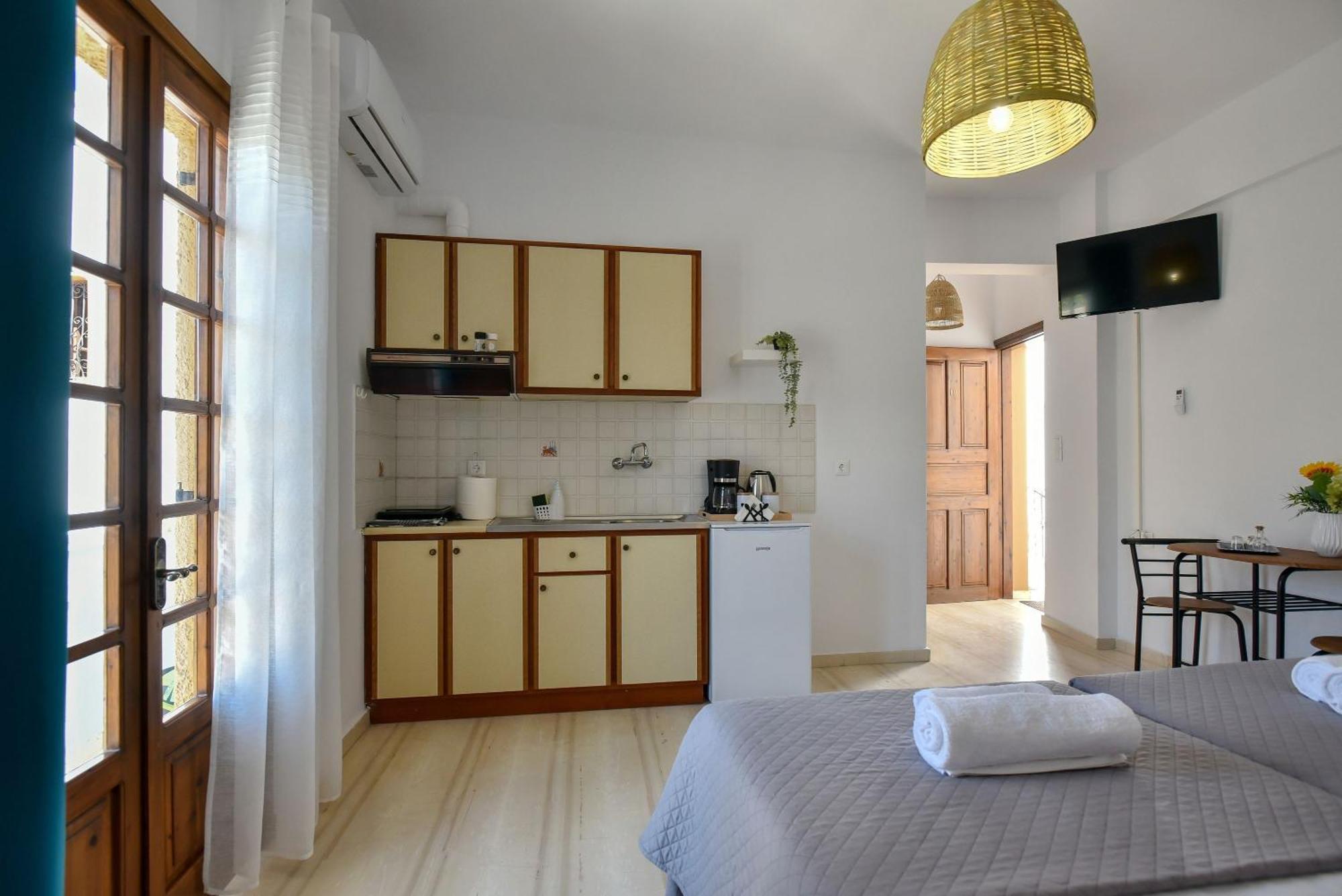 Eva Studios & Apartments Agia Pelagia  Exterior photo