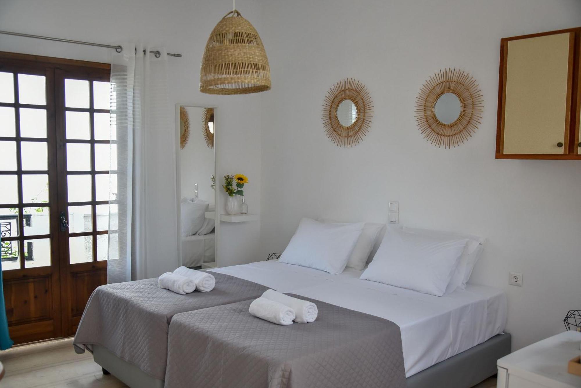 Eva Studios & Apartments Agia Pelagia  Exterior photo