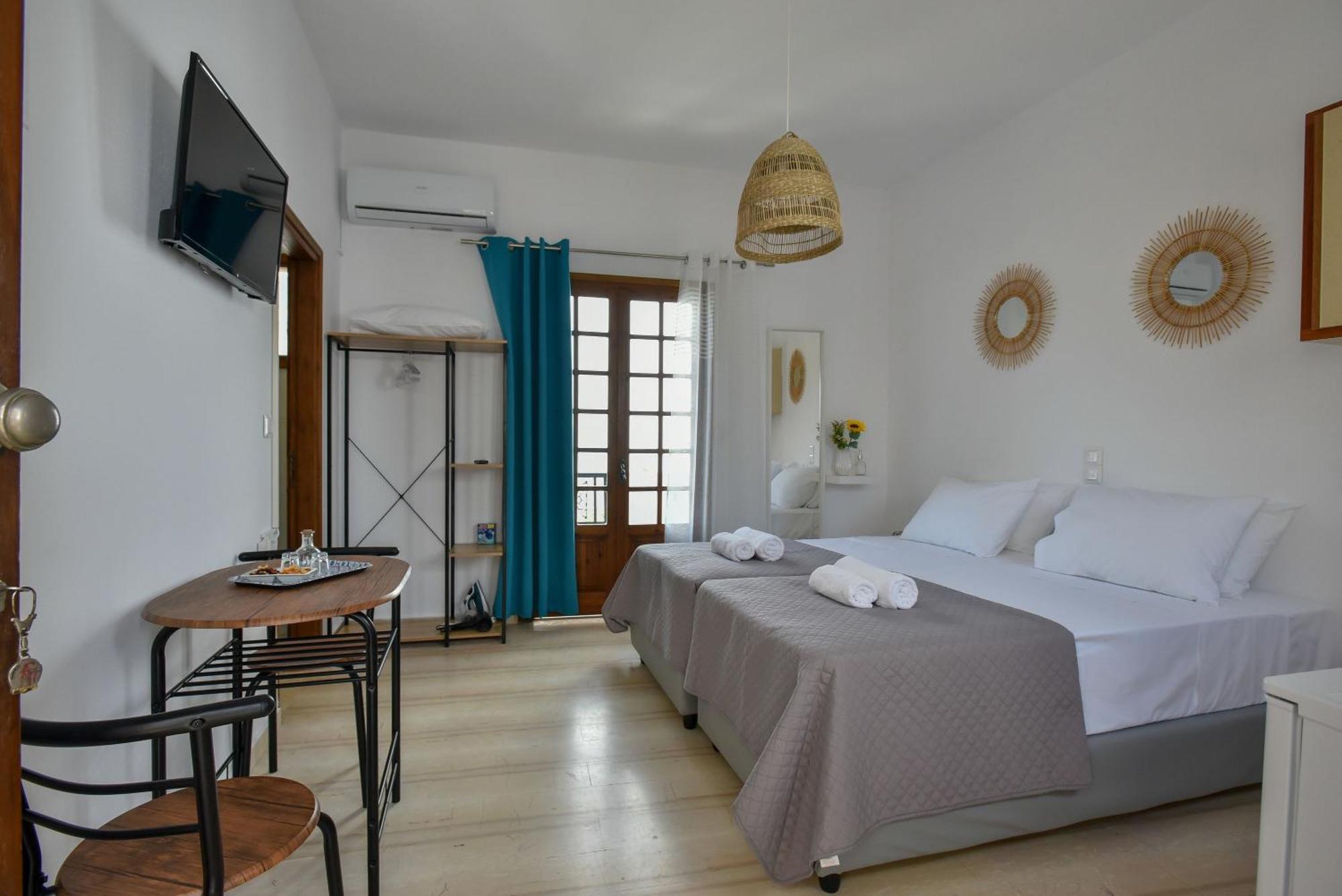 Eva Studios & Apartments Agia Pelagia  Exterior photo